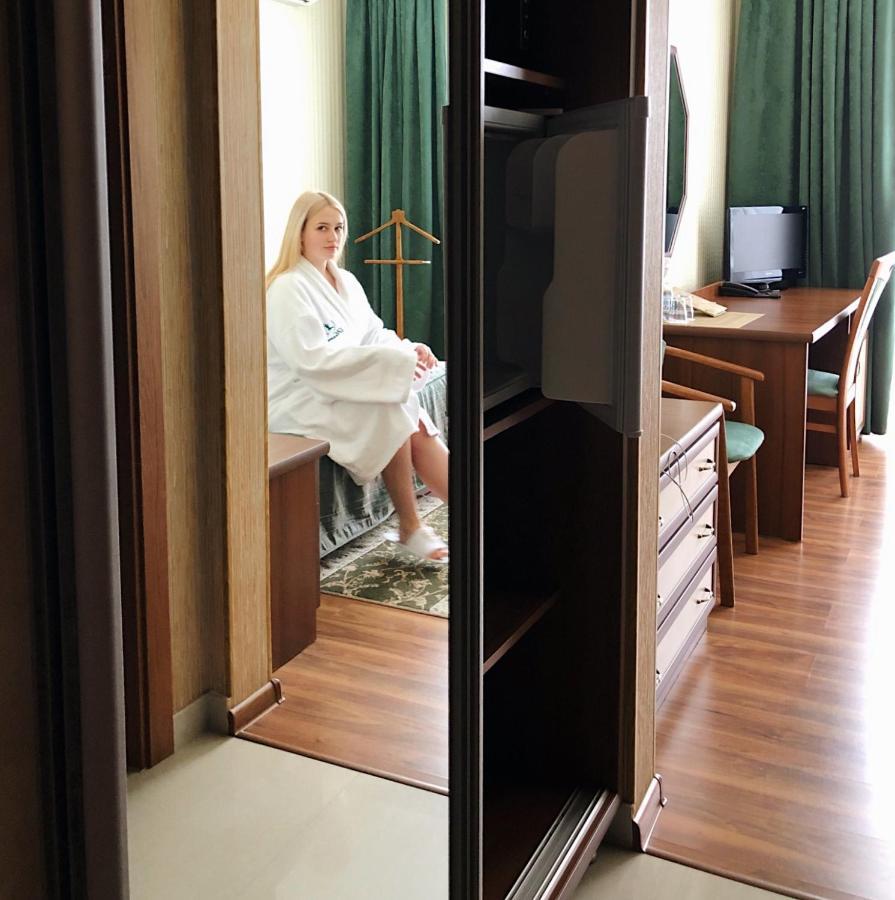 Hermes Resort Hotel With Medical Treatment Truskavets Eksteriør billede